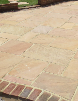 Rosamenta Calibrated Sandstone Paving 