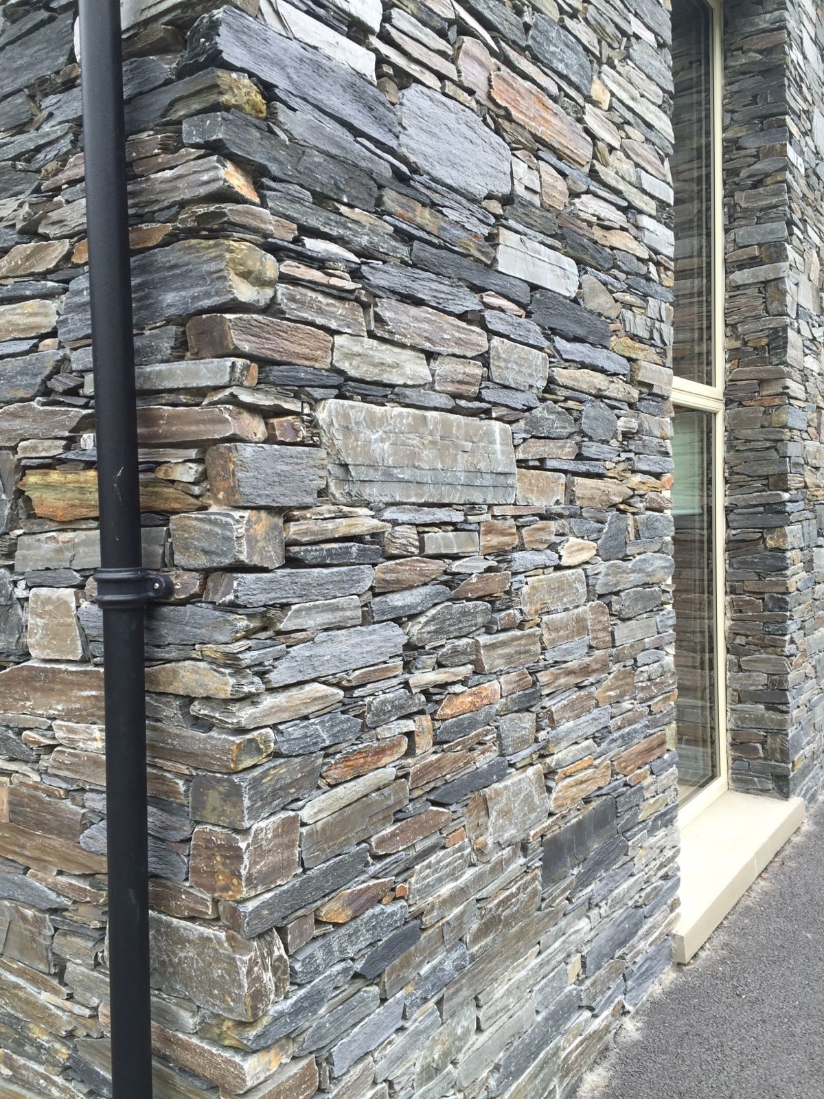 Grey Slate Random Garden Walling - Benton Weatherstone - Stone and