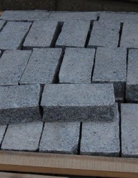 Flame Top Granite Setts 